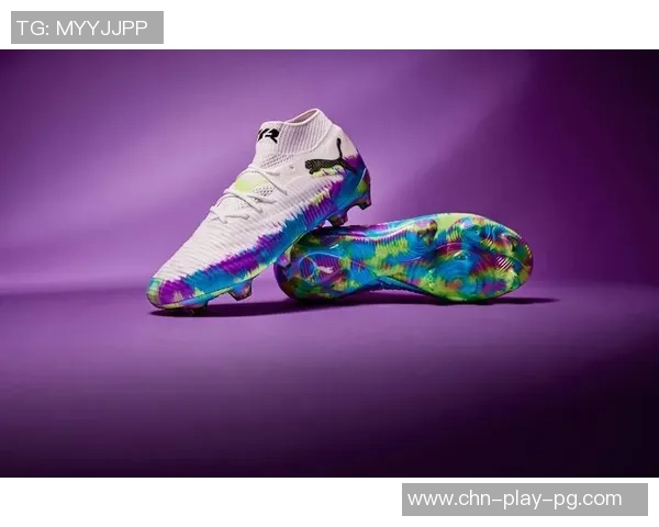 最新彪马足球鞋发布轻量化设计助力球员提升场上表现与舒适度